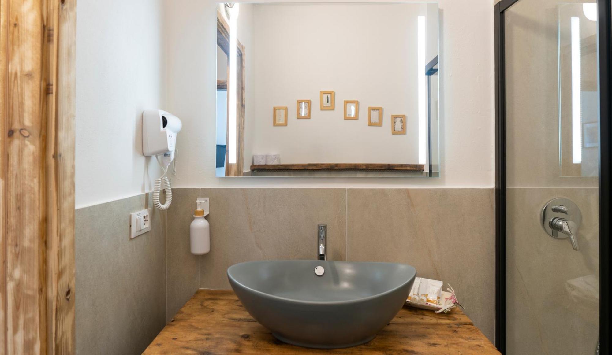 Salice Divino Hotel Lezzeno Cameră foto